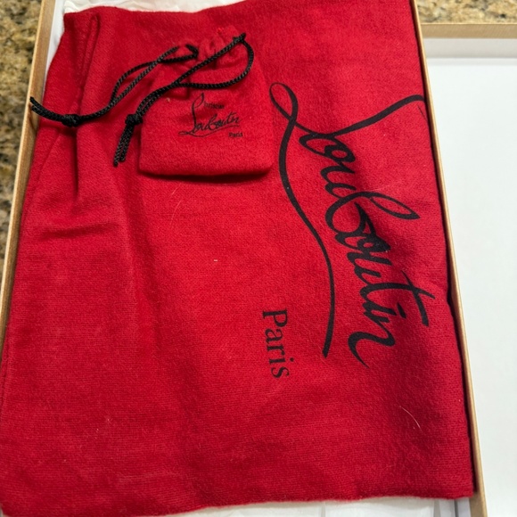 Almost New…Christian Louboutin Apostrophe 100 Nappa Pump - Picture 16 of 16